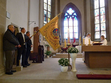 Weihung der neuen Fahne des Katholischen Bürgervereins Naumburg